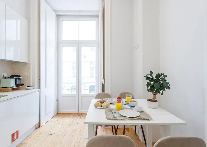 Modern In The Heart Of Chiado