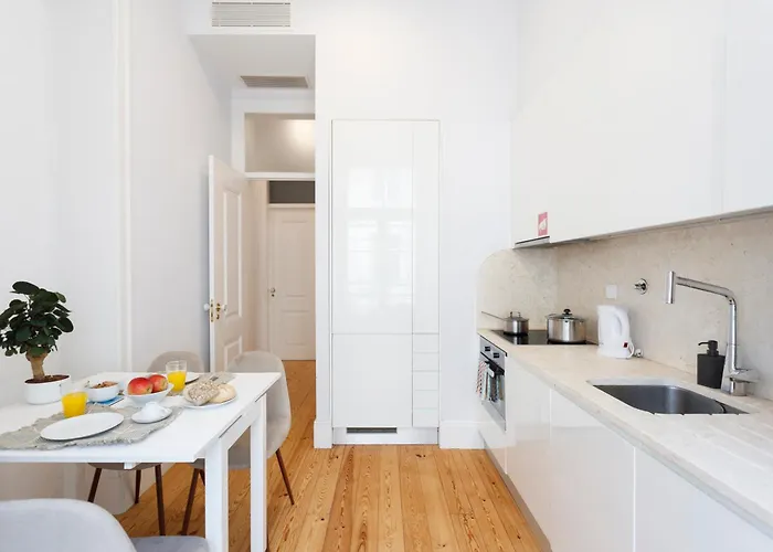 Modern In The Heart Of Chiado Apartment *