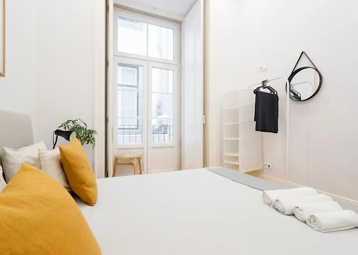 Apartment Modern In The Heart Of Chiado Lissabon
