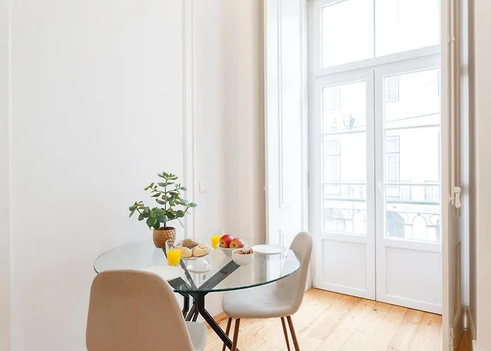 Modern In The Heart Of Chiado Lisboa