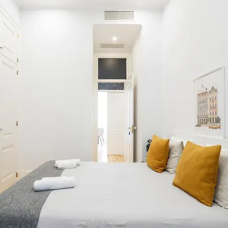 Modern In The Heart Of Chiado Apartment
