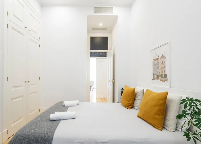 Modern In The Heart Of Chiado דירה
